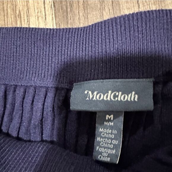 Modcloth Elegant pleated Navy Midi Skirt with Multicolor bottom Stripes size M - Picture 3 of 6